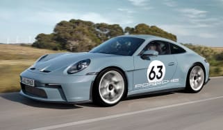 Porsche 911 ST - front